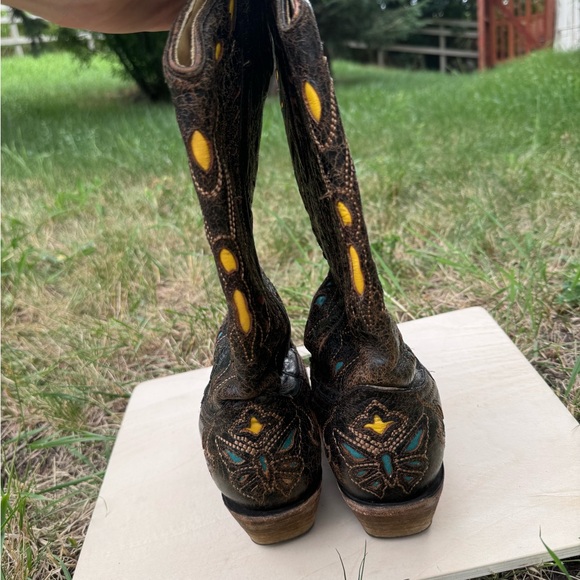 Corral Vintage Butterfly Inlay Boots - Picture 7 of 9